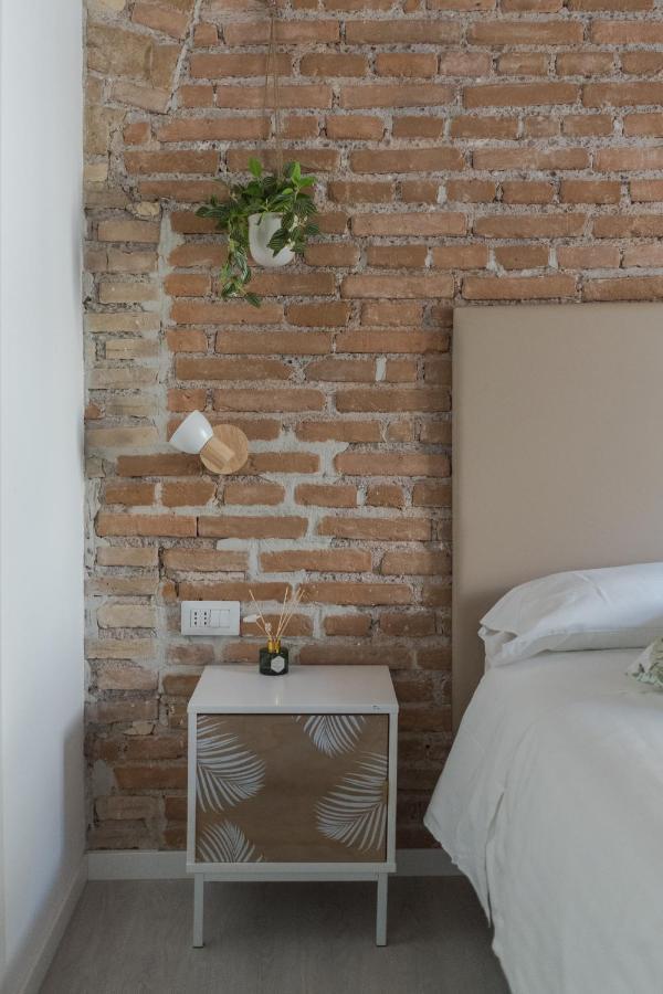 White Ostilia Guesthouse Rzym Zewnętrze zdjęcie