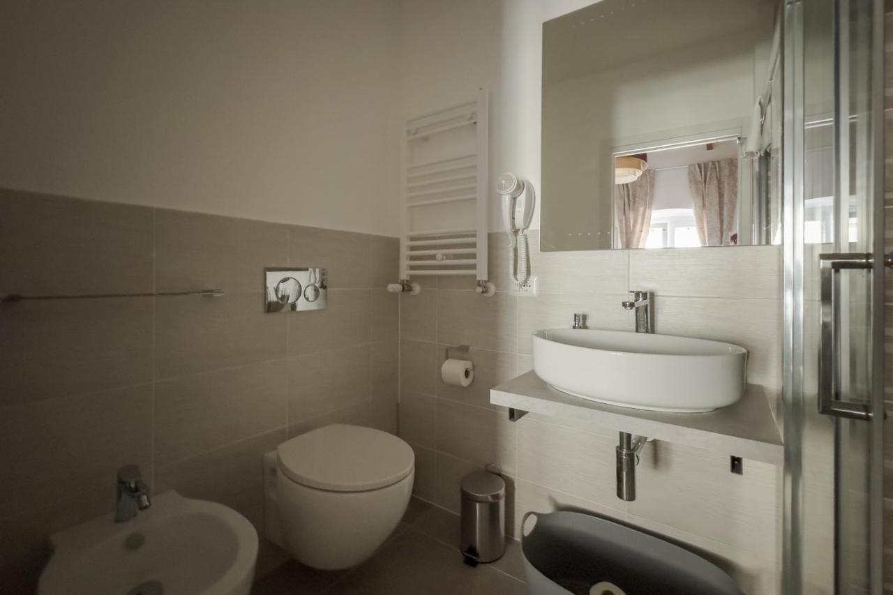 White Ostilia Guesthouse Rzym Zewnętrze zdjęcie